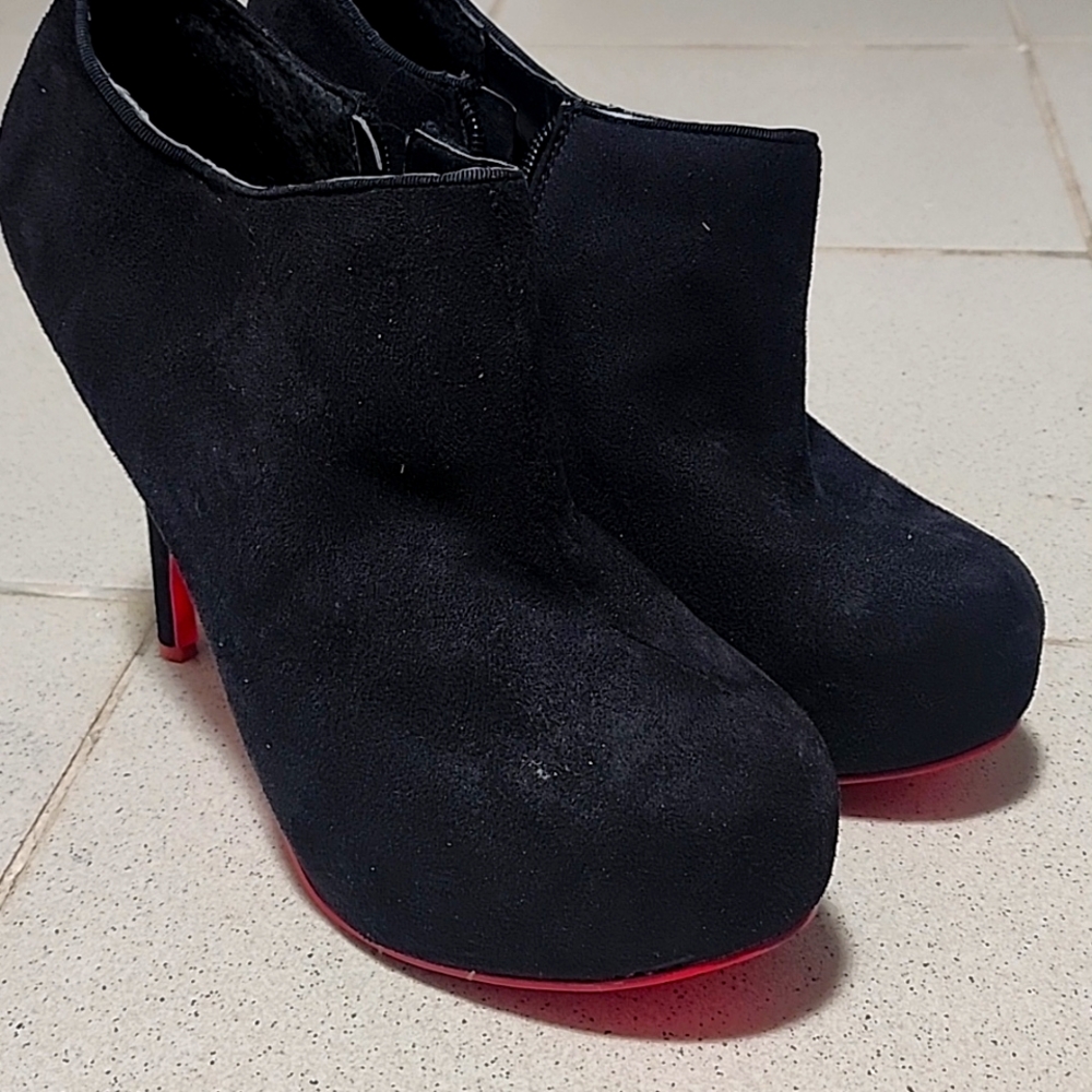 High heel booties